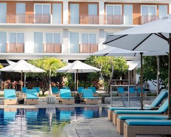 Kuta Beach Club Hotel - Kuta - Uima-allas