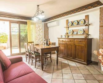 Sicilian Home - Aci Castello - Comedor