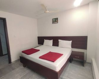 Raya Raj Anugraha - Kumbakonam