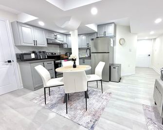 Modern 2br Suite Private Entrance Parking New - Woodstock