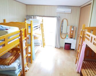 Goto Guest House Utojuku - Goto - Habitación