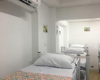 Hostel Canto dos Pássaros - Santos - Schlafzimmer