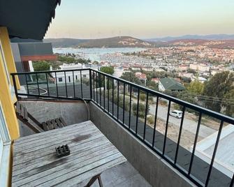 hotel budapest - Seferihisar - Balcony