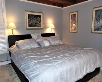 Three House 2 Bed 2 Bath Thwc - Silverthorne - Bedroom