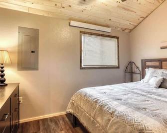 Cozy Creekside Retreat - Keystone - Bedroom