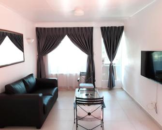 Palmar Hotel - Kempton Park - Living room