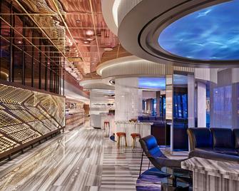 The Wade - Chicago - Lobby