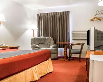 Rodeway Inn Winslow I-40 - Вінслов - Вітальня