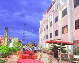 Song Tra Hotel - Thành phố Quảng Ngãi - Außenansicht