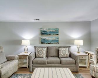 4 Mi to Beach St Simons Island Golf Course Condo - Brunswick - Sala de estar