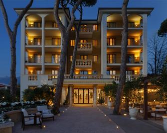 Grand Hotel Imperiale - Forte dei Marmi - Edificio