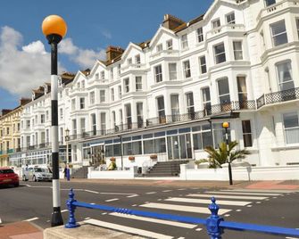 The Strand Hotel - Eastbourne - Edificio