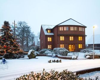 Hotel Alt Oesselse - Laatzen - Gebouw