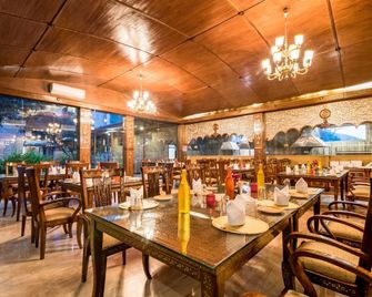 Kunkhet Valley Resort - Garjia - Ristorante