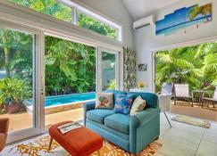 Serenity by Avantstay Guest House in Old Town w/ Shared Pool Month Long Stays Only - Key West - Sala de estar