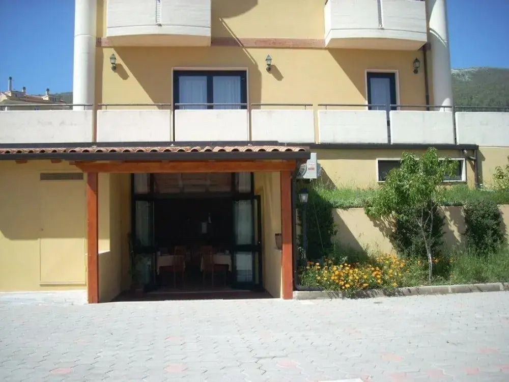 Hotel Margherita - סן ג'ובאני רוטונדו - בניין