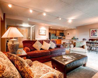 Trails End Condominiums by Ski Country Resorts - Breckenridge - Living room