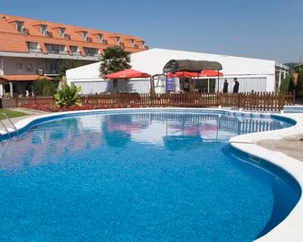 San Marcos - Pontevedra - Pool