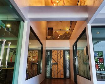 Oneloft Hotel - Karon