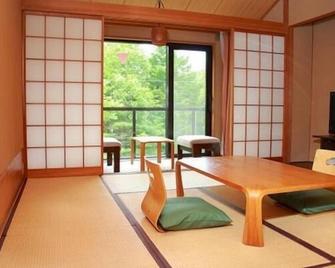 Yamanakako Garden Villa - Yamanakako - Dining room