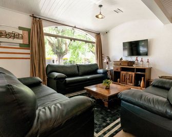 Hotel Geneve - Campos do Jordão - Sala de estar