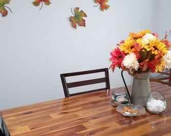 Close to Fort Smith/Van Buren, and Fayetteville AR - Home of the Hogs! - Alma - Room amenity