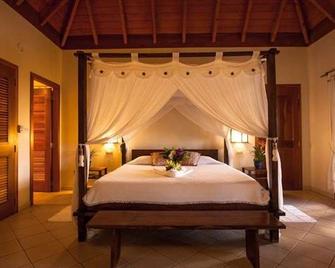 Antigua Yacht Club Marina Resort - English Harbour - Bedroom