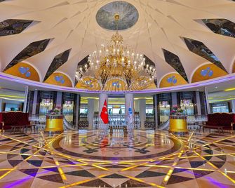 Crystal Sunset Luxury Resort & Spa - סידה - לובי