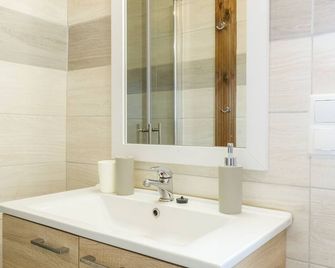 Apartments in city center Ventus - Novalja
