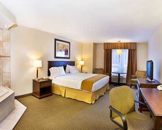 Holiday Inn Express & Suites Slave Lake By IHG - Slave Lake - Slaapkamer