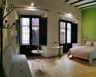 El Granado Hostel - Granada - Schlafzimmer