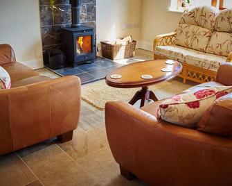 Finest Retreats - Quail's Nest Cottage - Alnwick - Sala de estar