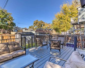 Deck + Fenced Yard: Capitol Hill Townhome - Denver - Balcón