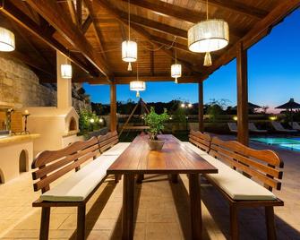 Ino Villa, Unique Group Gatherings, By Thinkvilla - Perama - Patio