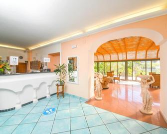 Hotel Maremonti - פוריו