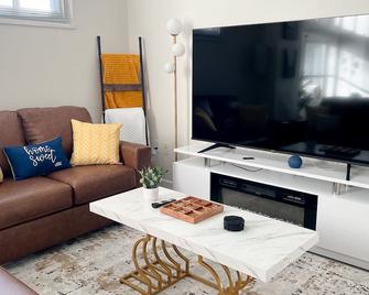 Downtown Indy with Free Parking and Walking Distance to Everything! - Indianapolis - Sala