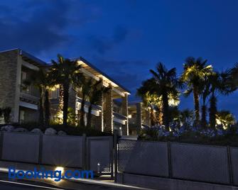 La Giolosa Gardapartments - Moniga del Garda - Building
