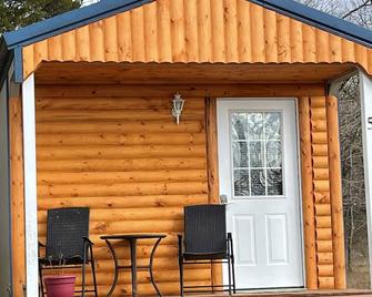 Beautiful Cabin Sleeps 2 - Waynesville - Patio