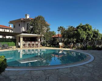 Sirius Star - Ortaca - Pool