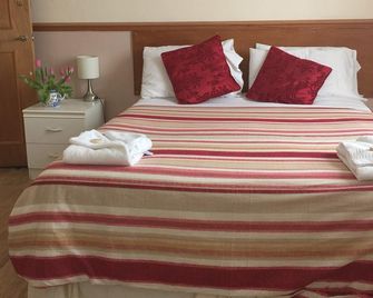 Lilyrose Hotel Whitby - וויטבי - חדר שינה