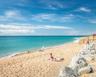 Gorgeous Apartment In Pineda De Mar - Pineda - Playa