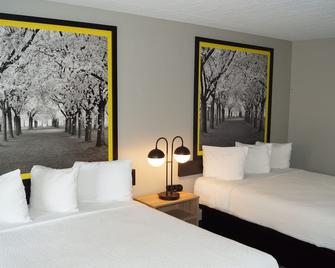 Super 8 by Wyndham Traverse City - Traverse City - Habitación