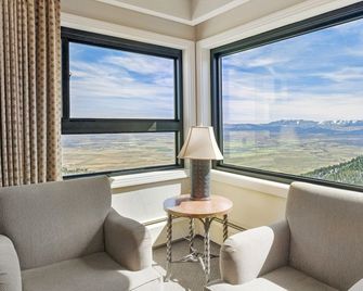 Holiday Inn Club Vacations Tahoe Ridge Resort by IHG - Stateline - Olohuone