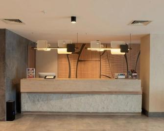Kleopatra Dreams Beach Hotel - Alanya - Front desk