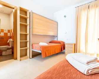 Albergue Inturjoven Marbella - Marbella - Habitación