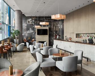 Radisson Blu Hotel, Birmingham - בירמינגהם - בר