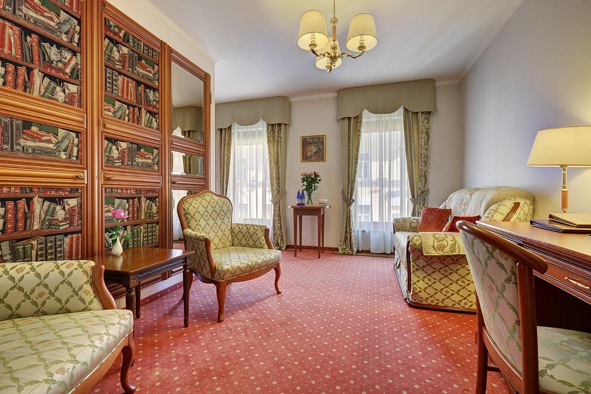 أسامبليا نيكيتسكايا هوتل - موسكو - غرفة معيشة