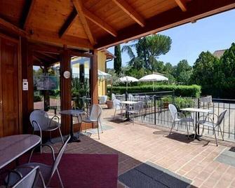 Residence Al Lago - Castiglione del Lago - Innenhof