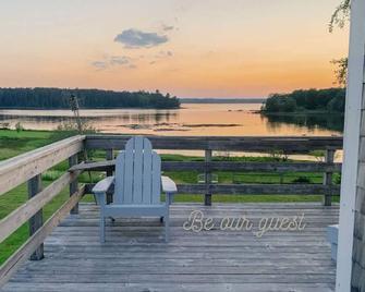 Two Bedroom Apartment Overlooking Protected Wildlife Cove - Tenants Harbor - Balcony