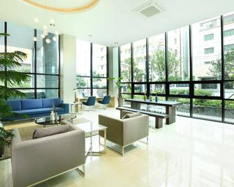 Hotel The One - Jeju City - Lobby